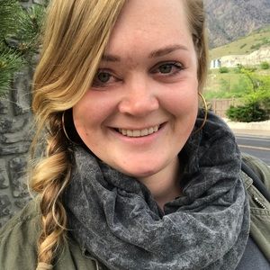 Hi! Thanks for shopping my closet!